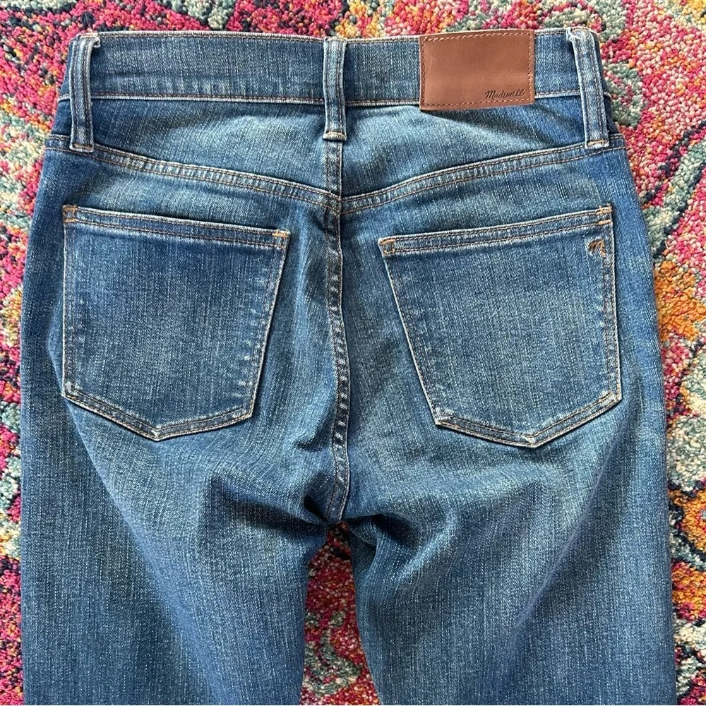 Madewell | Women’s medium blue distressed high rise skinny skinny jeans, size 25